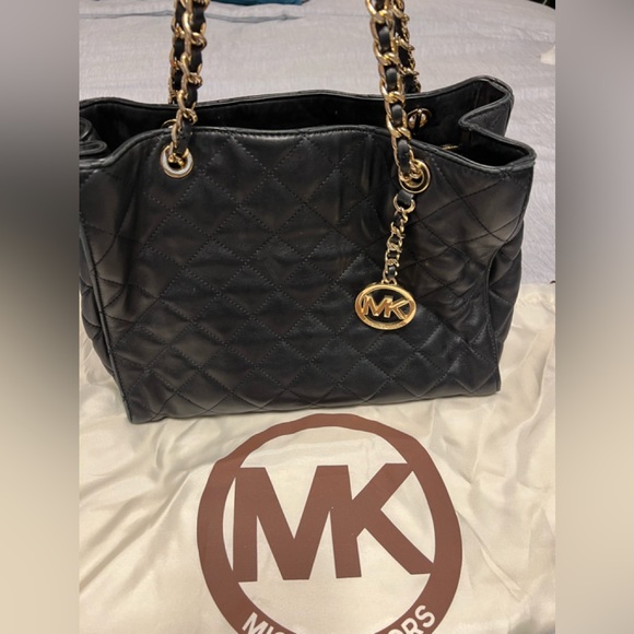 Michael Kors Bag - Picture 2 of 13